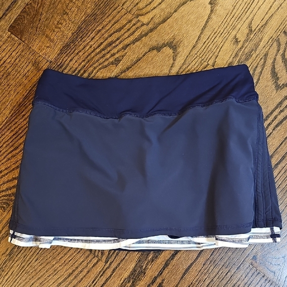 lululemon athletica Dresses & Skirts - Lululemon Athletica Run Chase Me Navy Blue Skirt